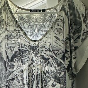 APT 9 Size XL Black and White Short Sleeve Dress. Very soft.